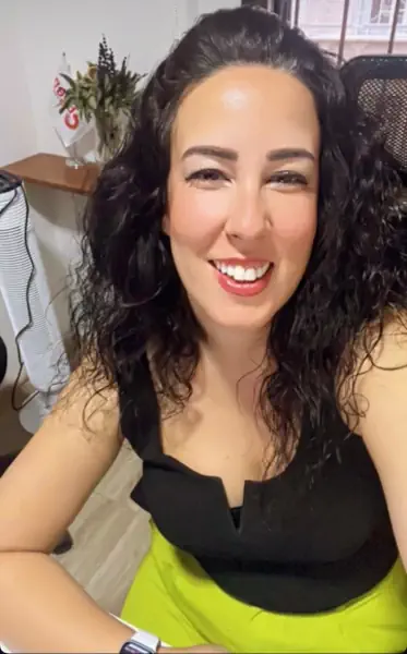 gülen - Özge Gülez